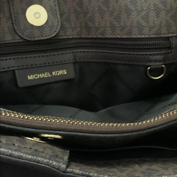 Michael Kors Austin Large Pebbled Leather Satchel - Picture 14 of 15